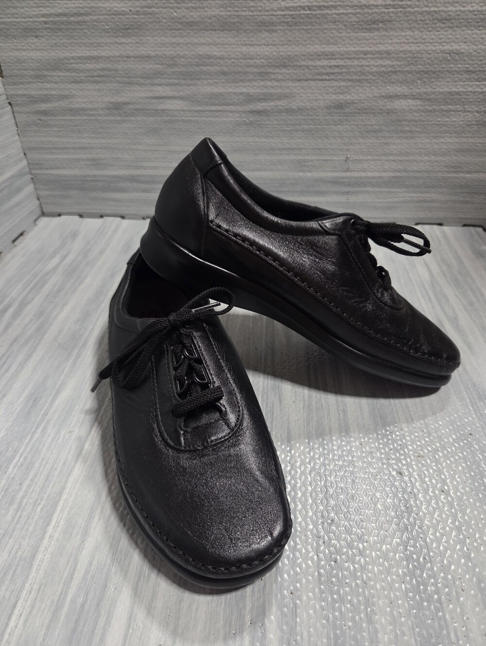 NWOT SAS Traveler Walking Comfort Shoes Size 7